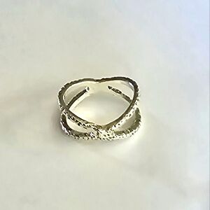 MODERN GEOMETRIC  LADIES NEW SIZE  6 PAVE STAINLESS SILVER FOREVER  WEAR  RING